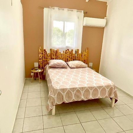 Location Les Flamboyants Διαμέρισμα Sainte-Anne  Εξωτερικό φωτογραφία
