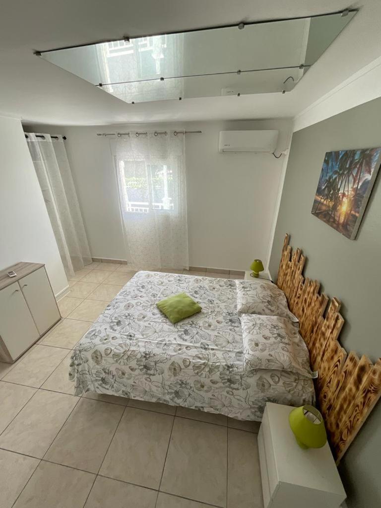 Location Les Flamboyants Διαμέρισμα Sainte-Anne  Δωμάτιο φωτογραφία